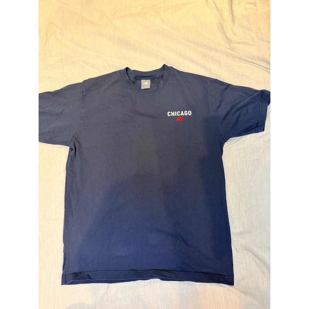 New Balance Chicago Pizza Graphic T-Shirt Mens Large Navy Blue MT61R6RM